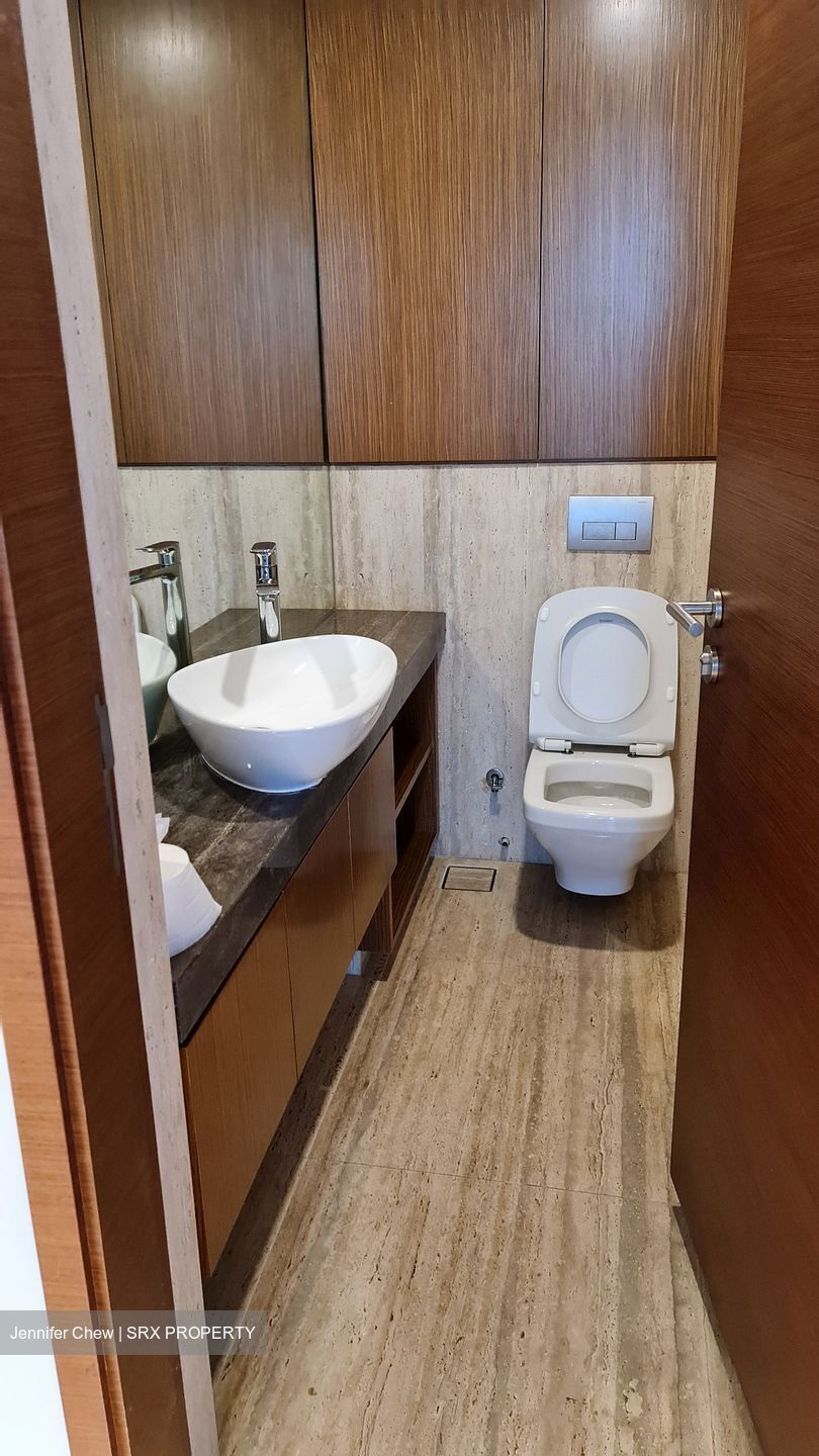 Greenmead Avenue (D11),  #500539361